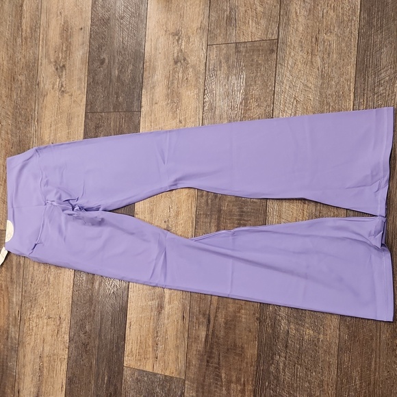 Offline By Aerie Real Me Xtra Bootcut Long leggings - Picture 6 of 7